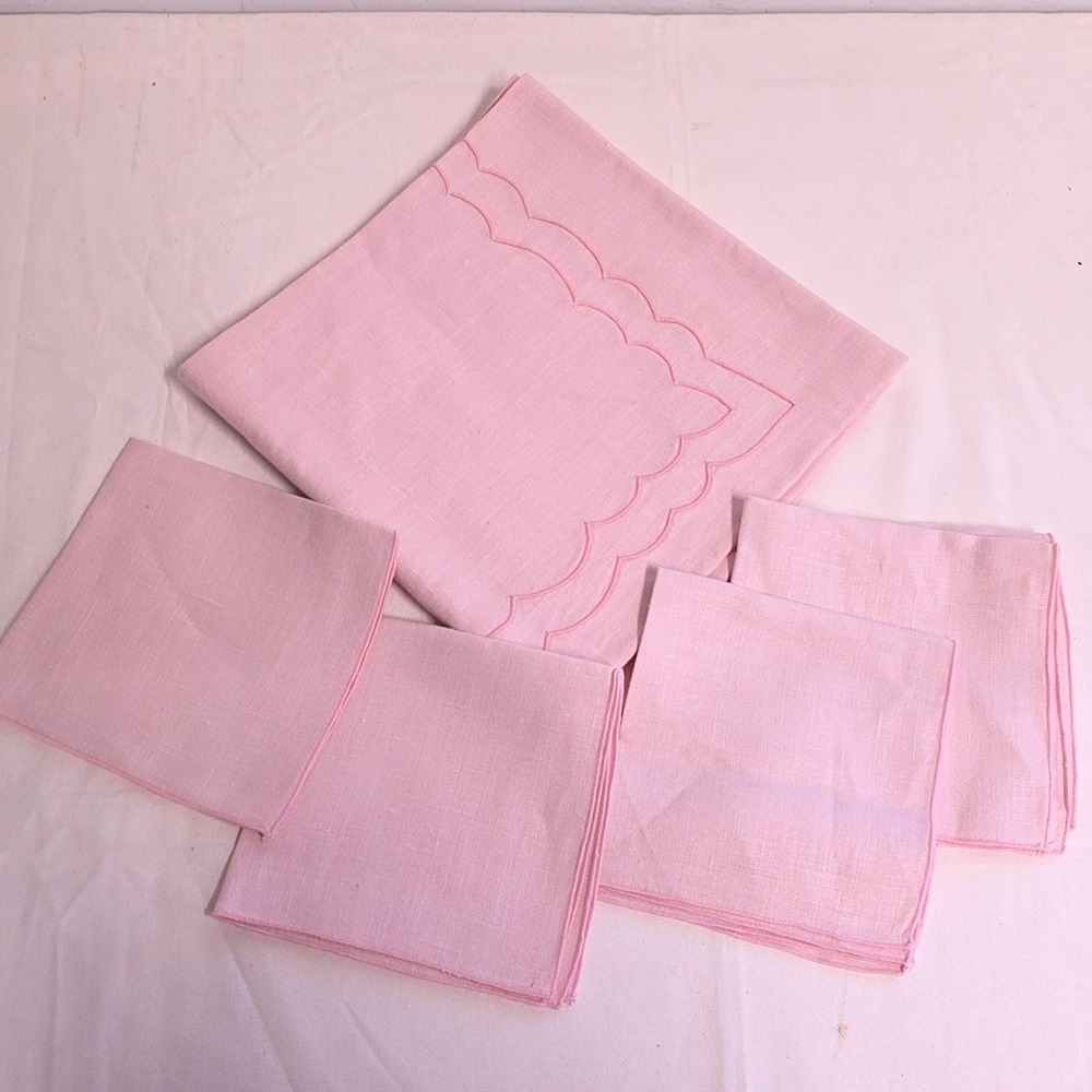 Vintage Tablecloth Napkin Set Pink Scalloped Embroidery Linen Unbranded